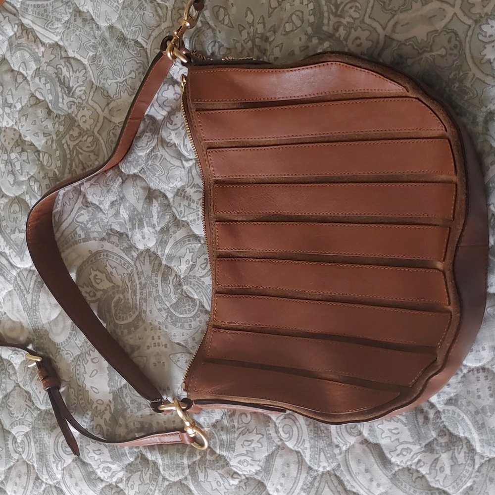 Michael kors shoulder bag with crossbody strap